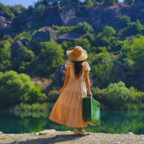 5 Travel Accessories for Long Flights to Enhance Your Comfort and Convenience